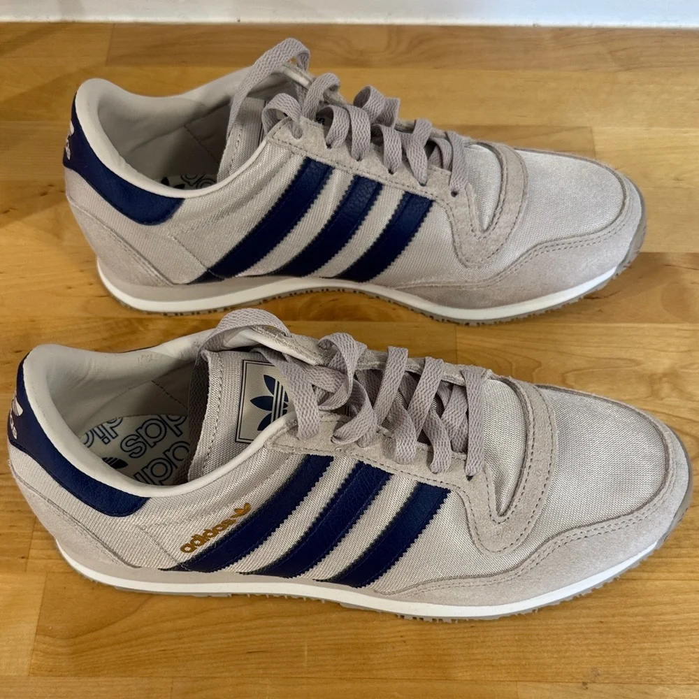 Adidas GALAXY OG SHOES Light Tan and Navy Blue. Mens 7.5